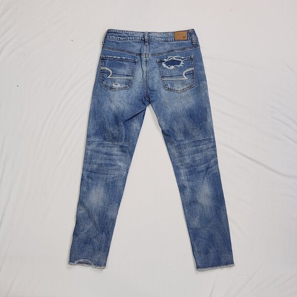 AE Tomgirl - Ripped, stretchy, Raw Ankle Cut Jeans Size: 2 - Picture 2 of 12